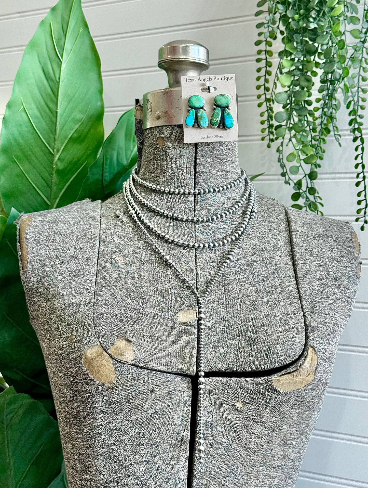 22" Graduated Sterling Silver Navajo Pearl Lariat Necklace