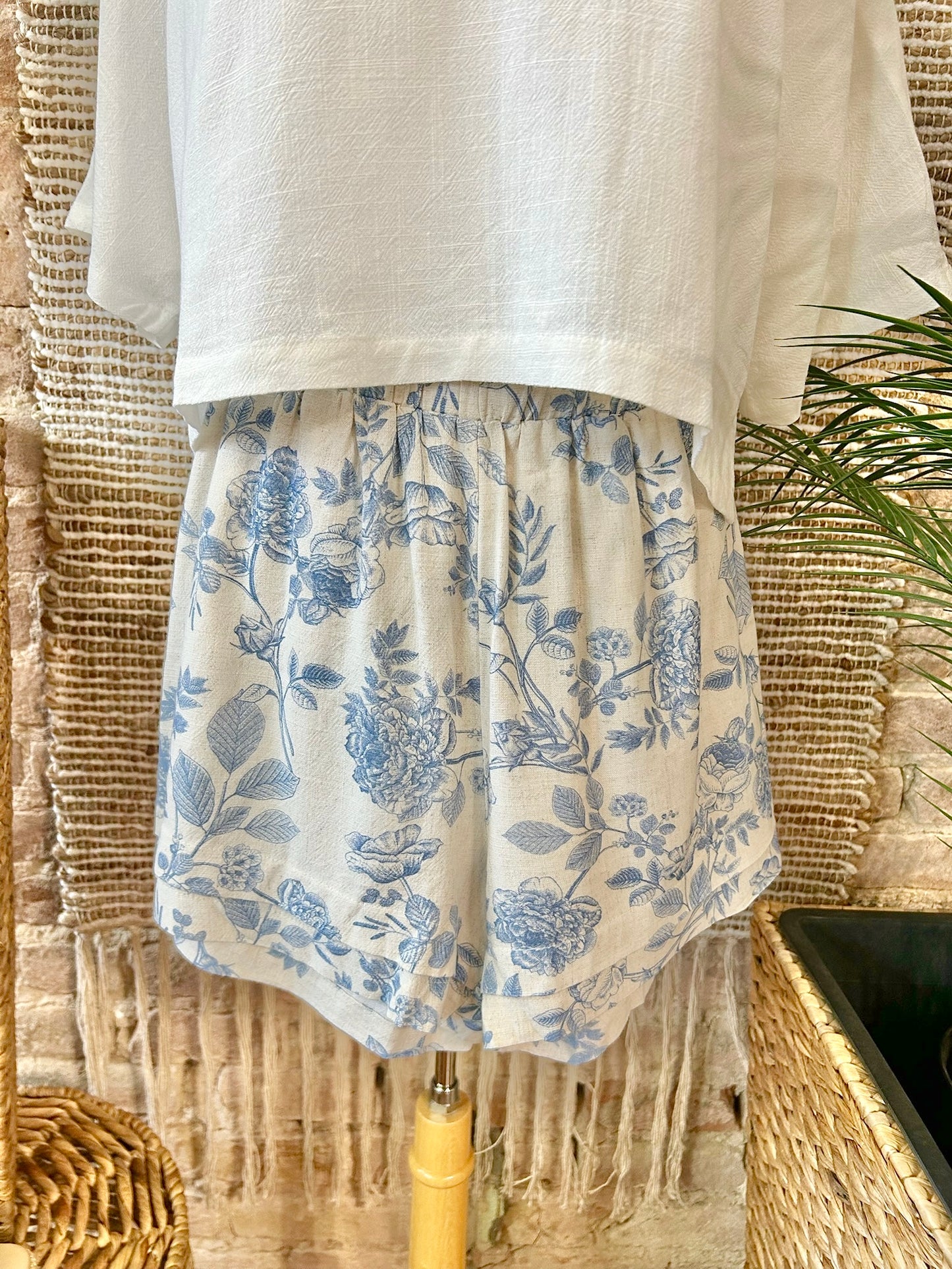 RESTOCK Find The Purpose Floral Linen Shorts