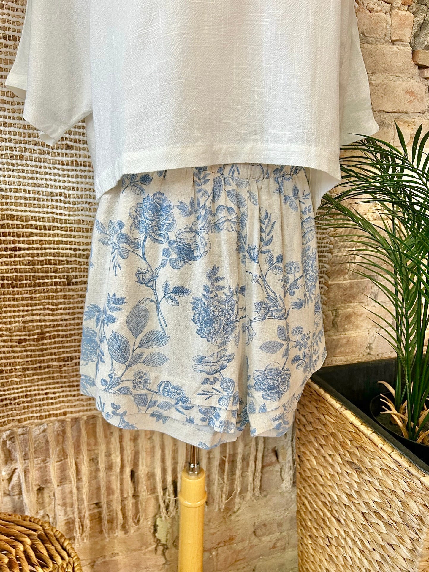 RESTOCK Find The Purpose Floral Linen Shorts