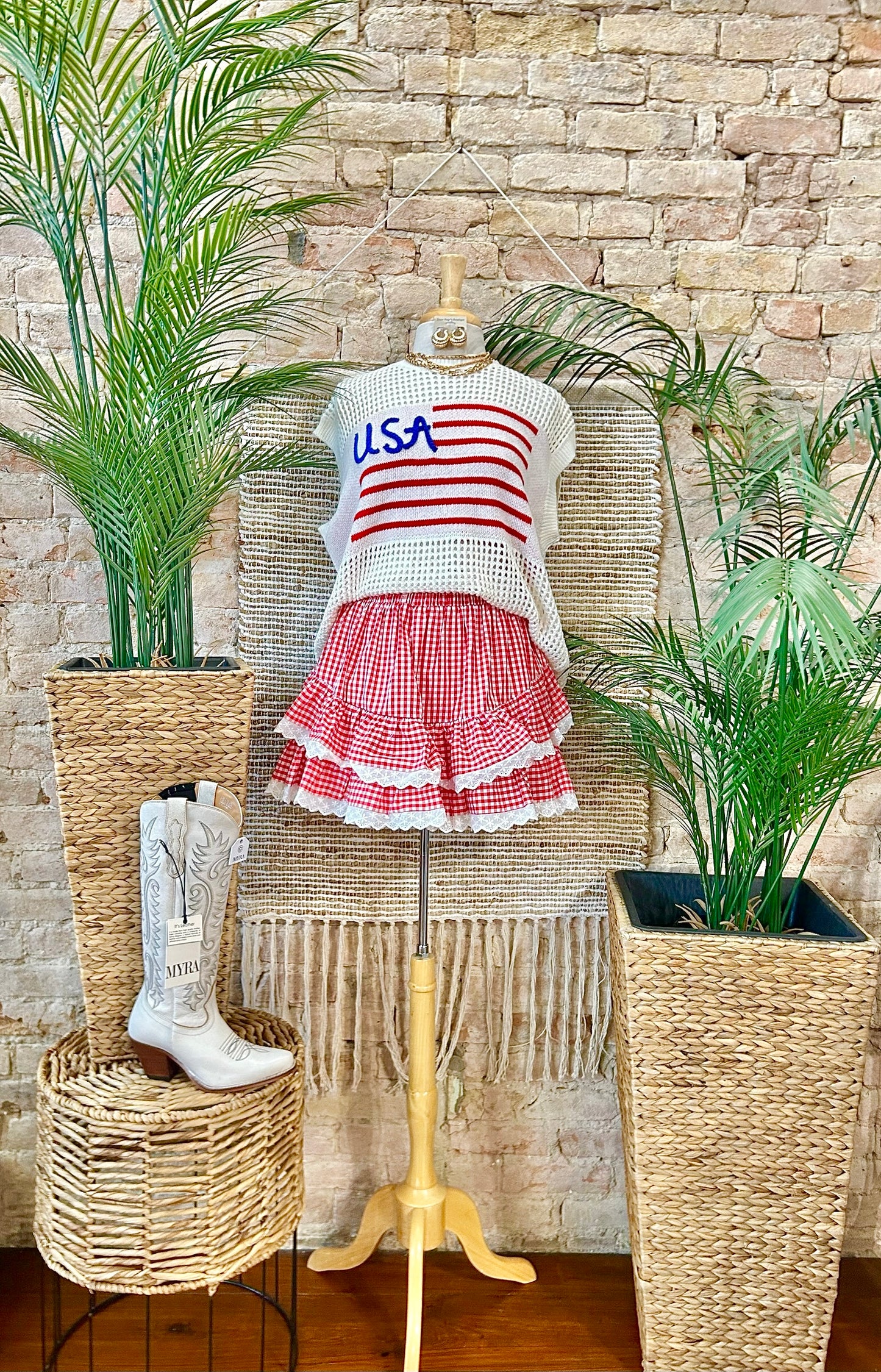Party In The USA Red Plaid Skort