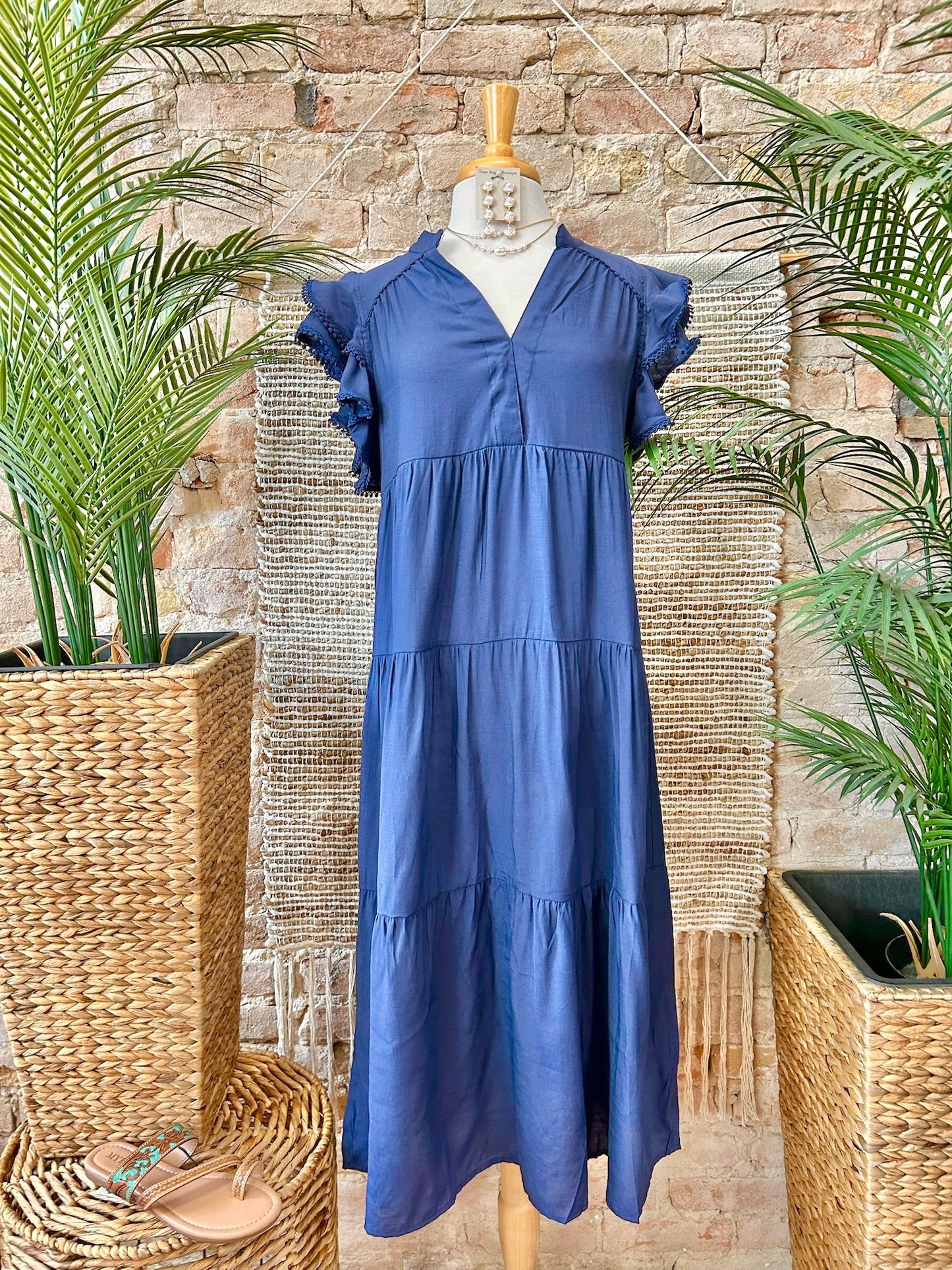 She's A Dreamer Navy Mid Maxi Dress