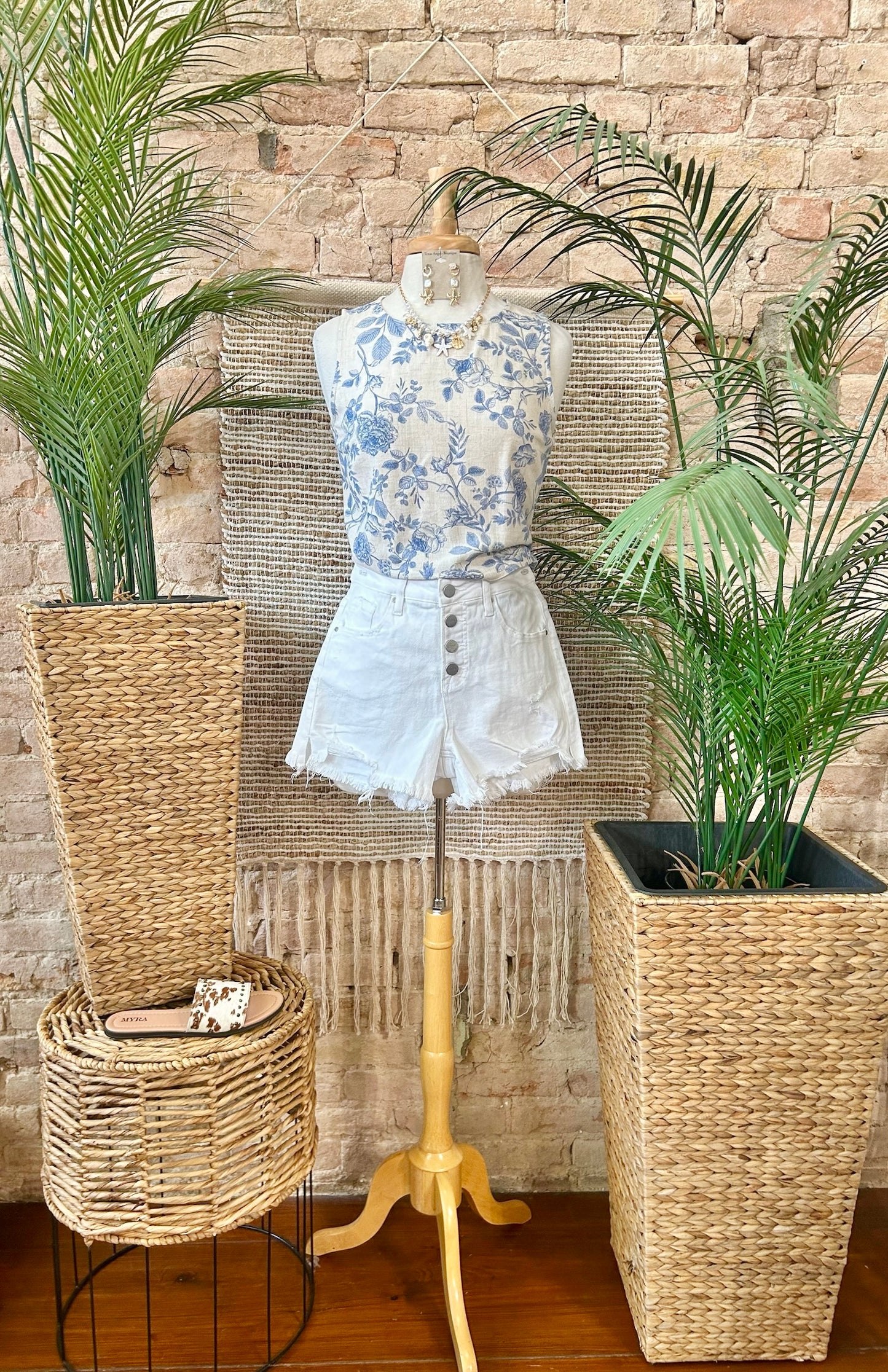 40% Off - Find The Purpose Floral Linen Tank