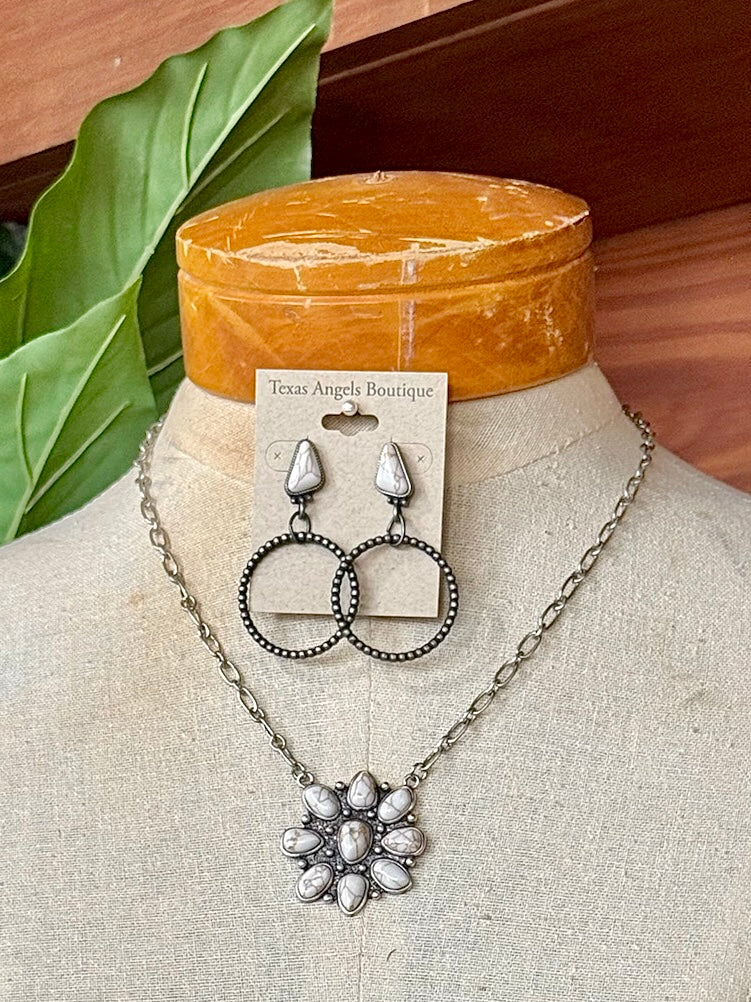 White Concho Pendant & Silver Chain Necklace