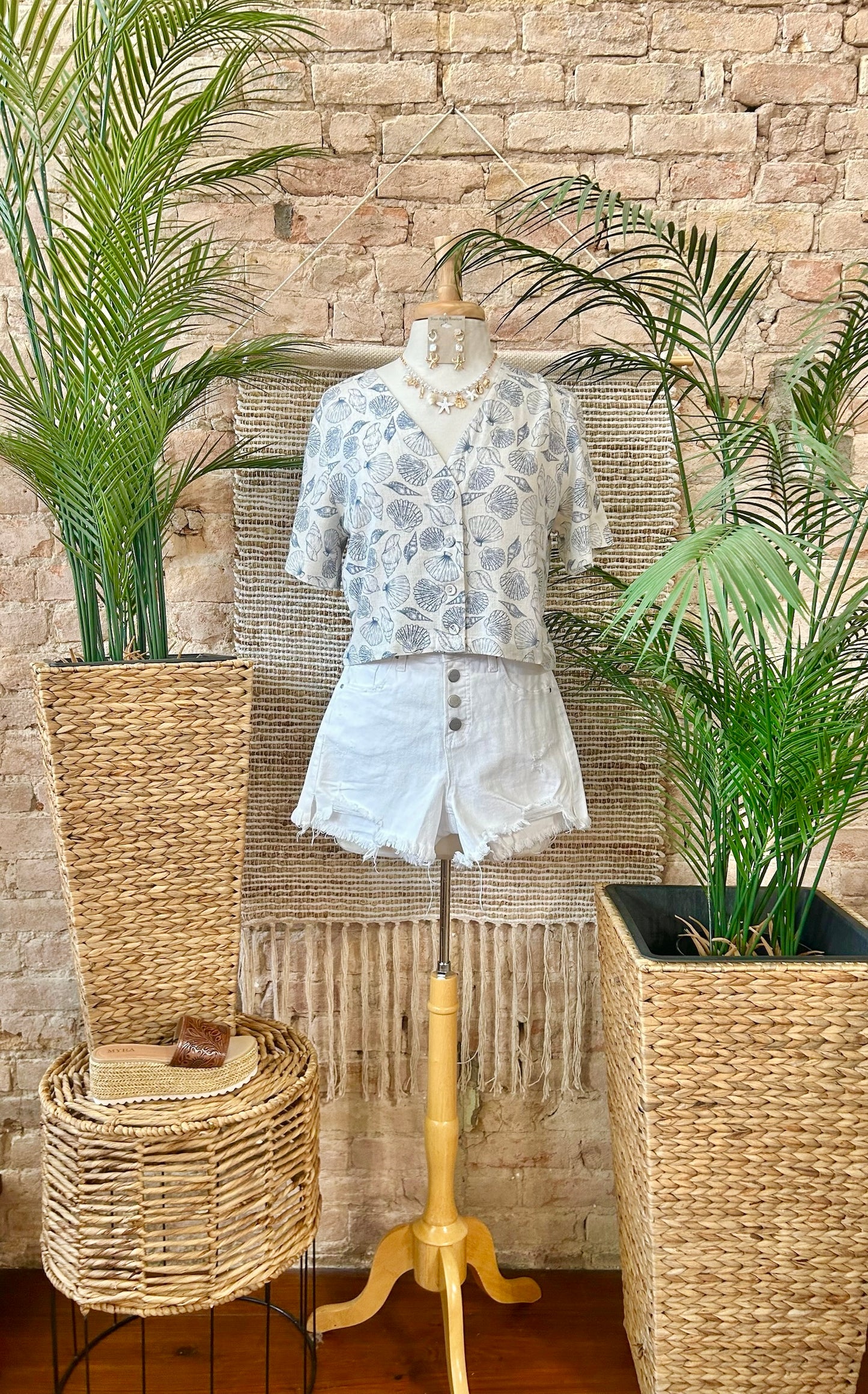 Shore Thing Sea Shell Linen Top
