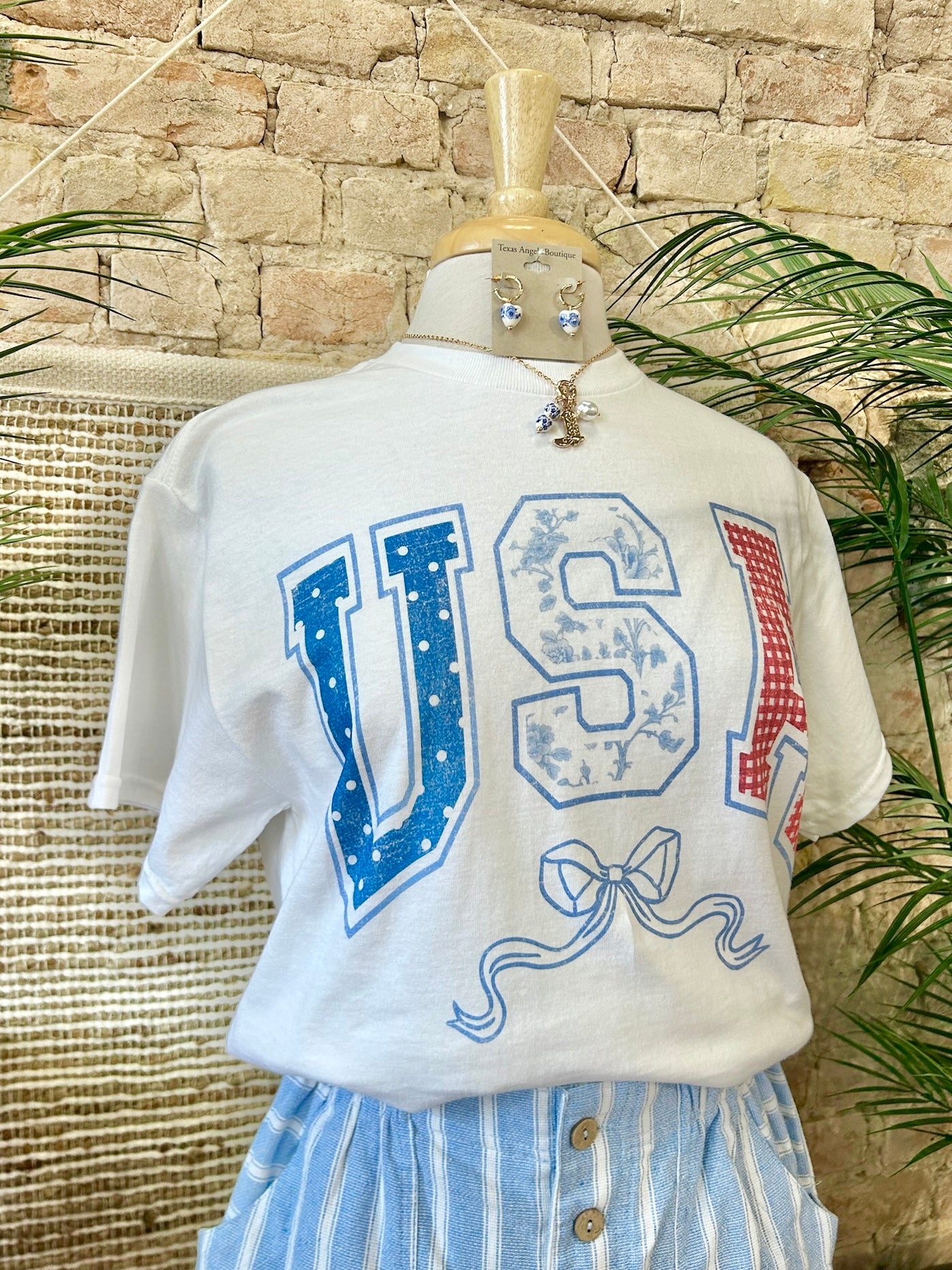 40% Off - USA Girlie Graphic Tee