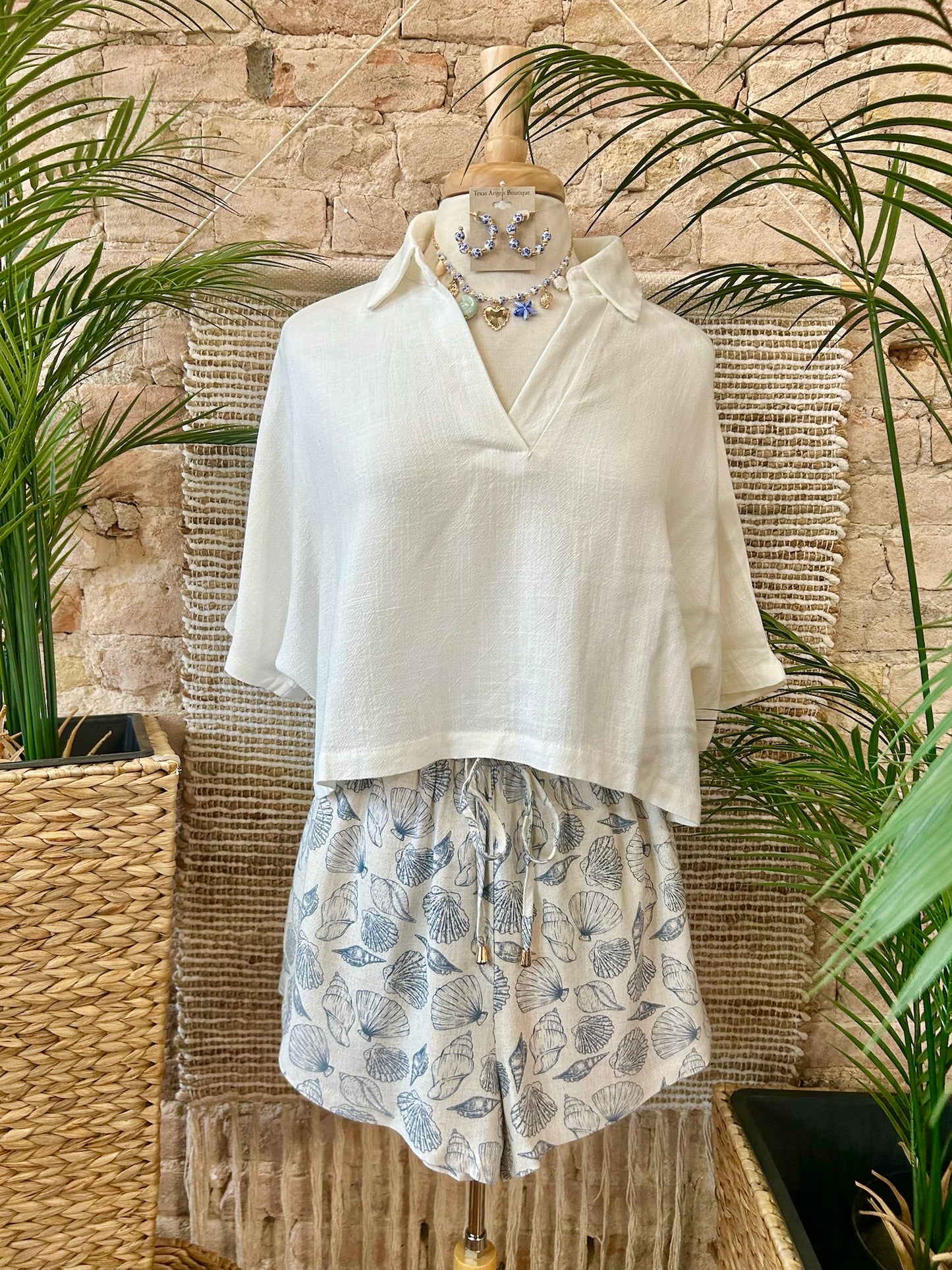 Shore Thing Sea Shell Linen Shorts