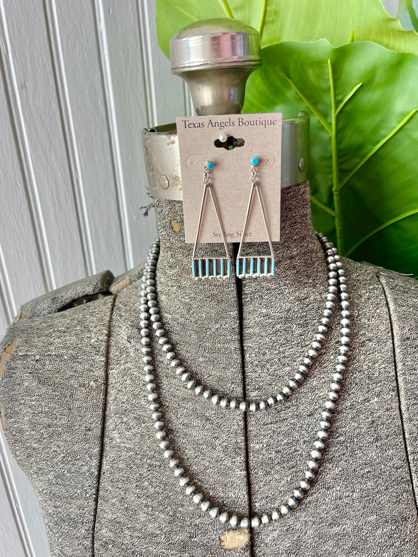 18" Sterling Silver Navajo Pearls Necklace