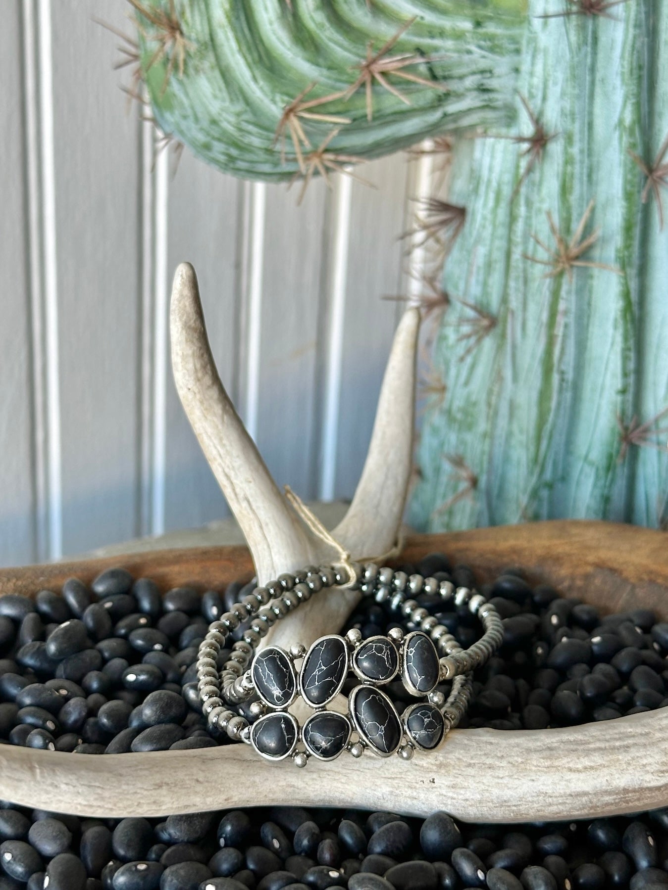 RESTOCK Black Pearl Bracelets