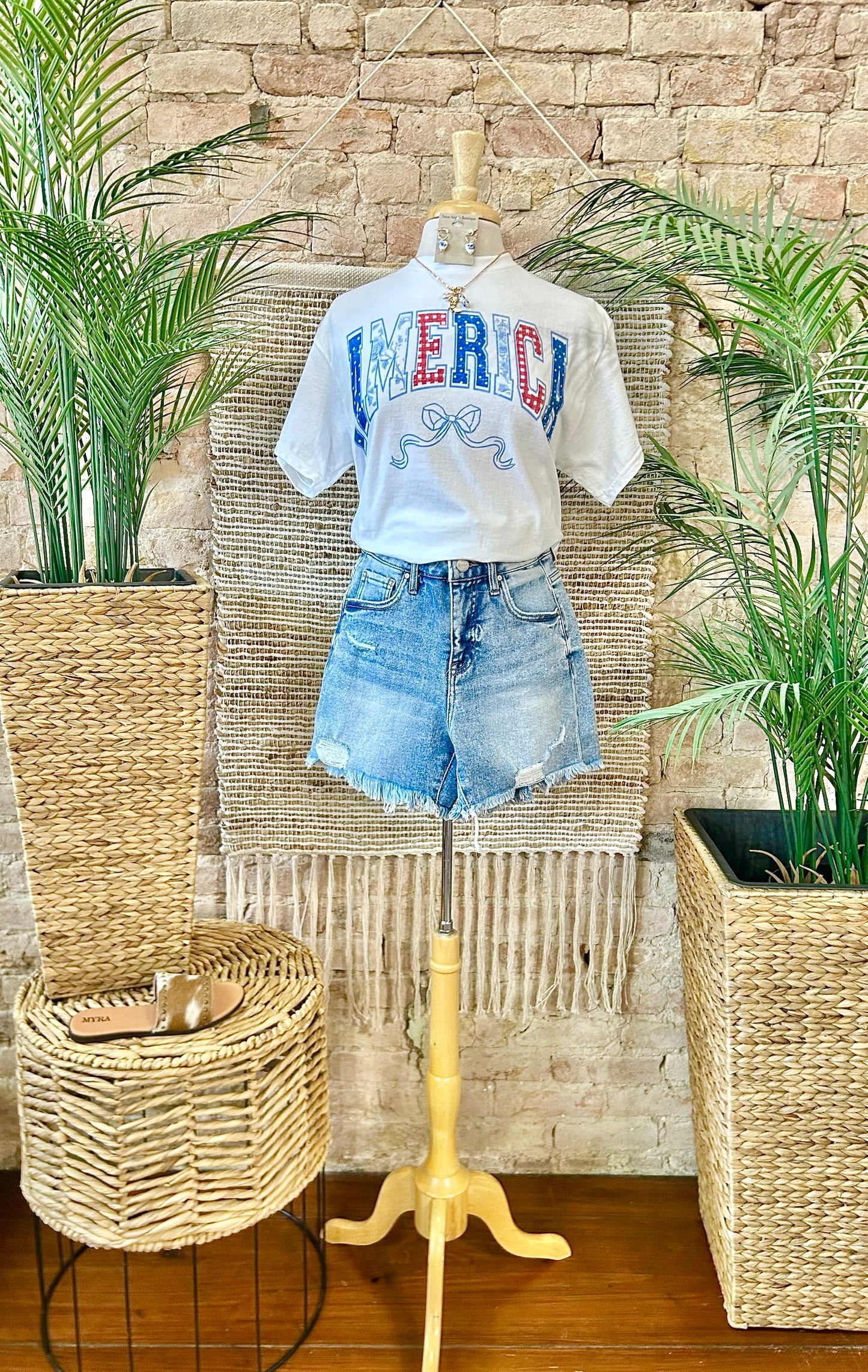 40% Off - America Girlie Graphic Tee