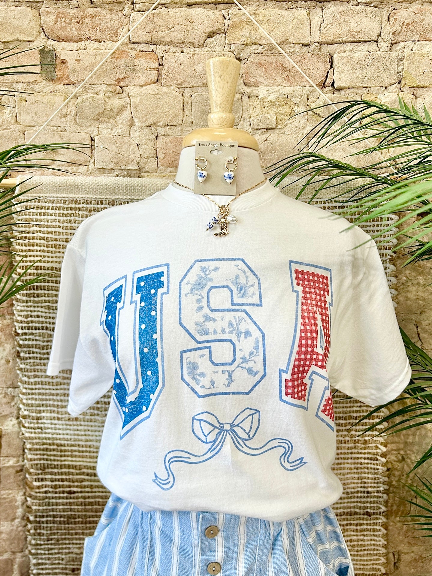 40% Off - USA Girlie Graphic Tee