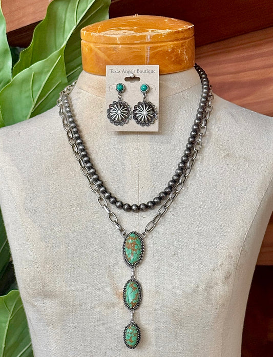Silver Chain Necklace With Green Pendant