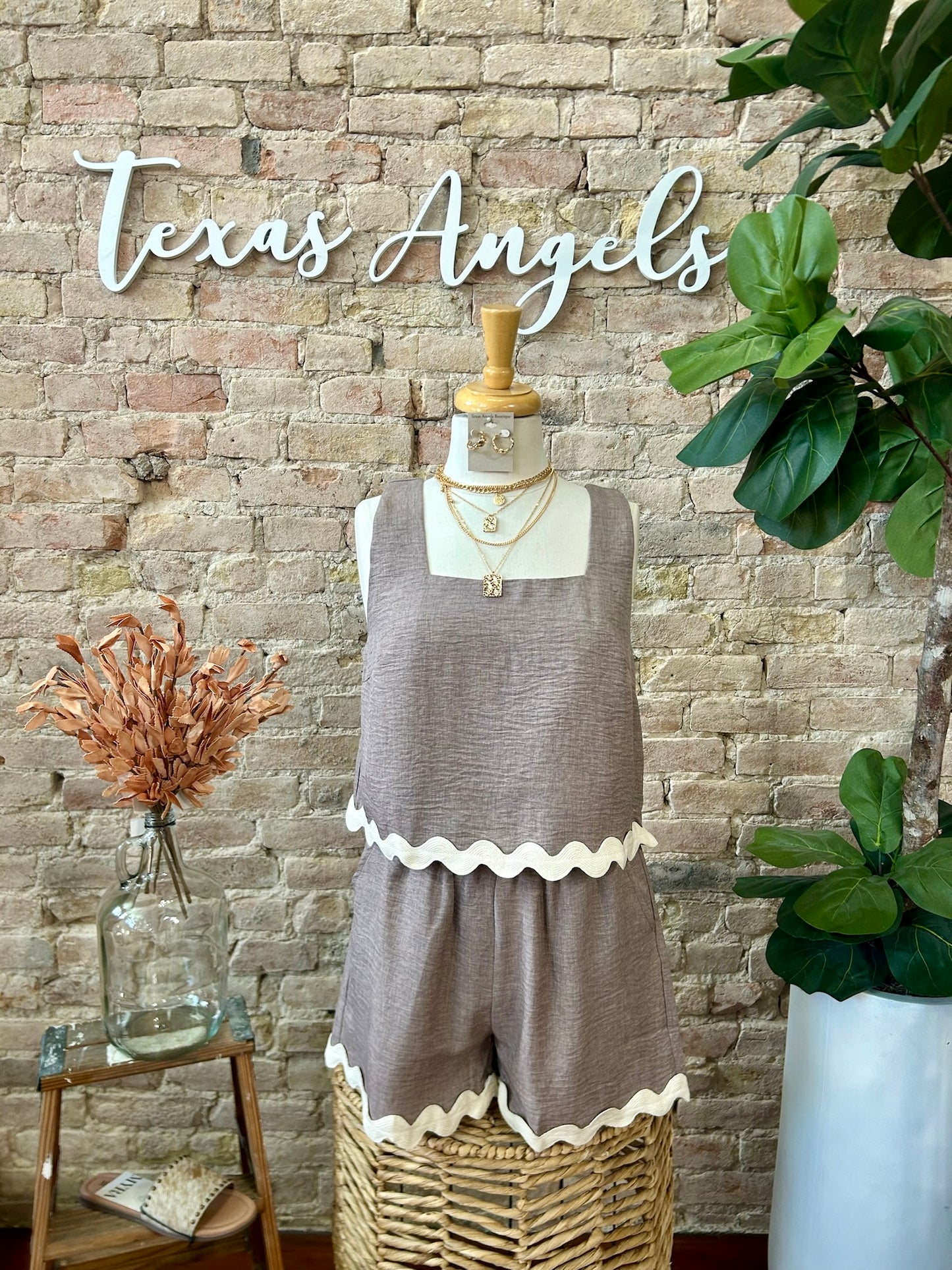 50% Off - That's What She Said Mocha Scalloped Hem Shorts