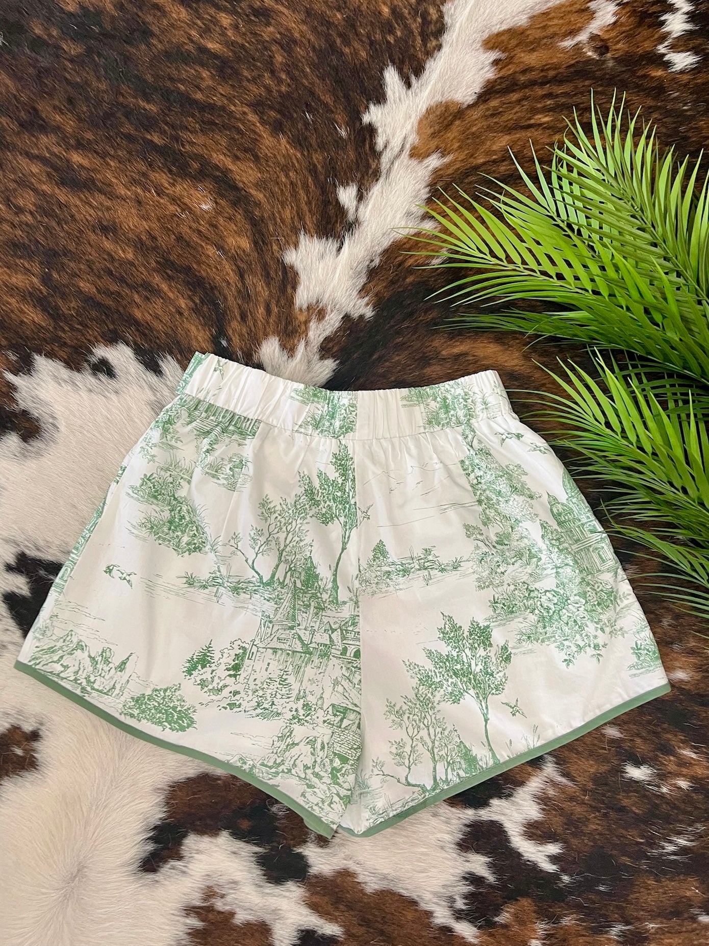 40% Off - Vintage Cottage Green Printed Shorts