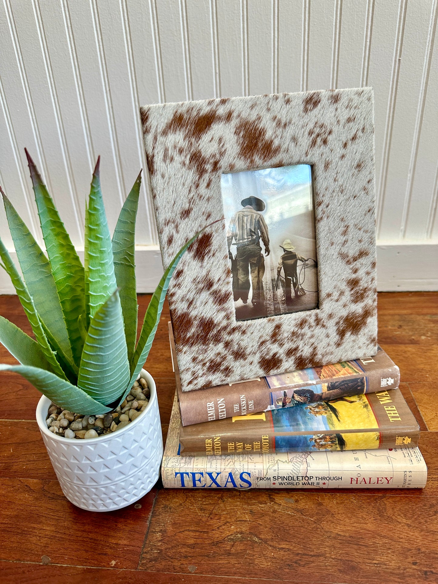 RESTOCK MYRA Brown Cowhide Picture Frame