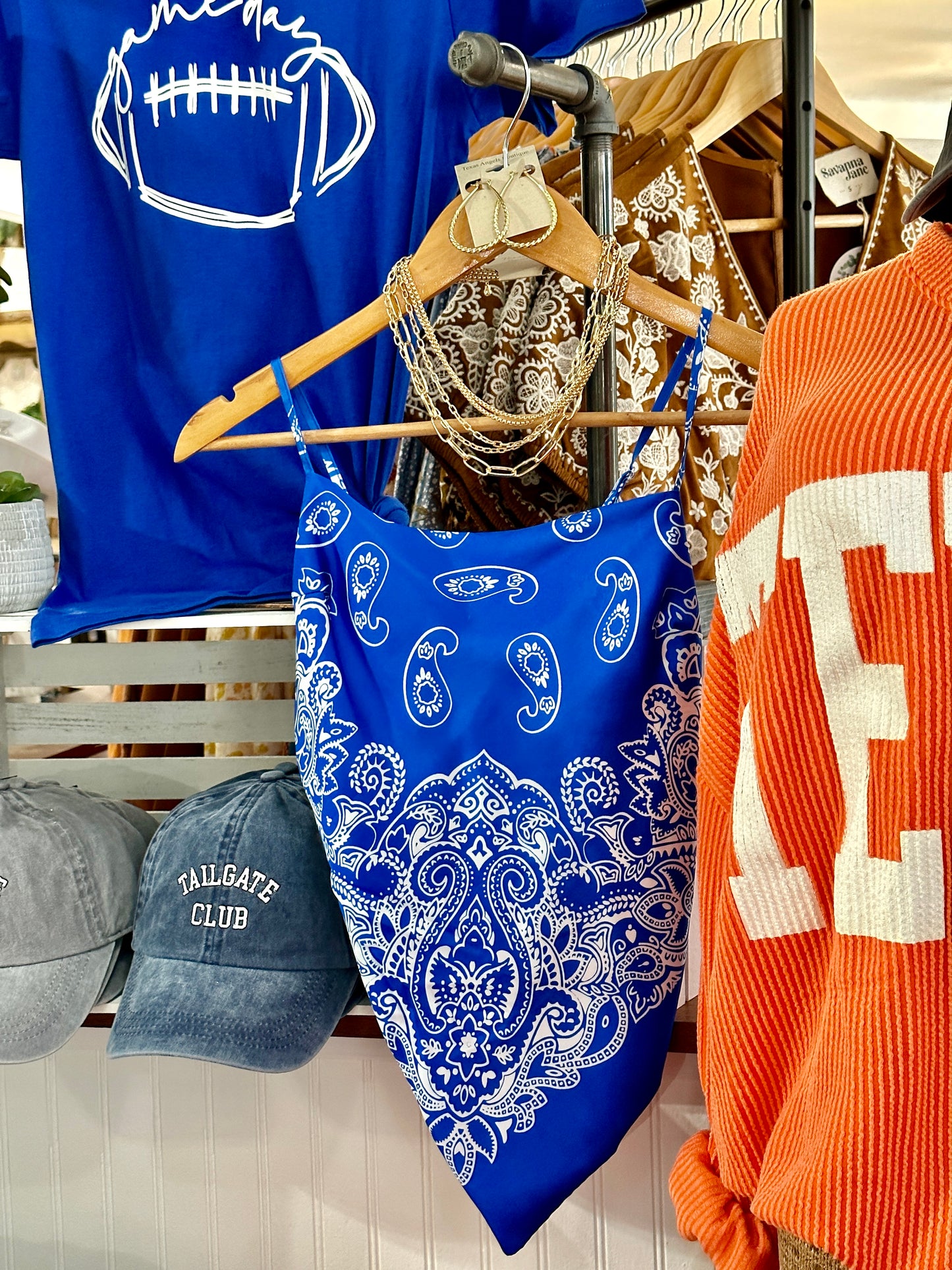 Lets Tailgate Tank