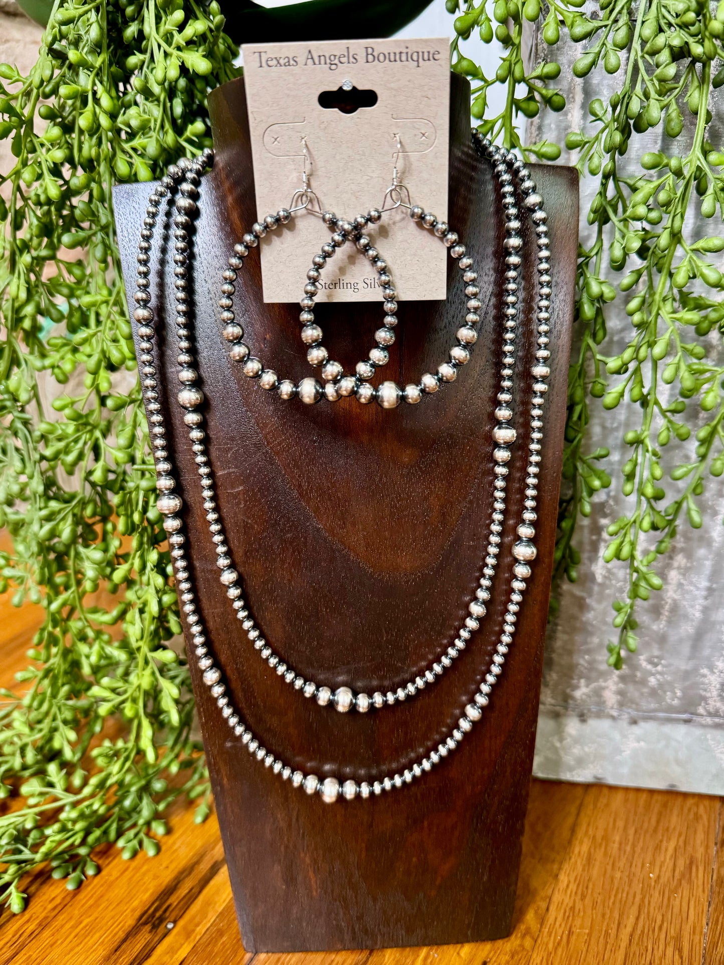 22" Sterling Silver Navajo Pearls Necklace