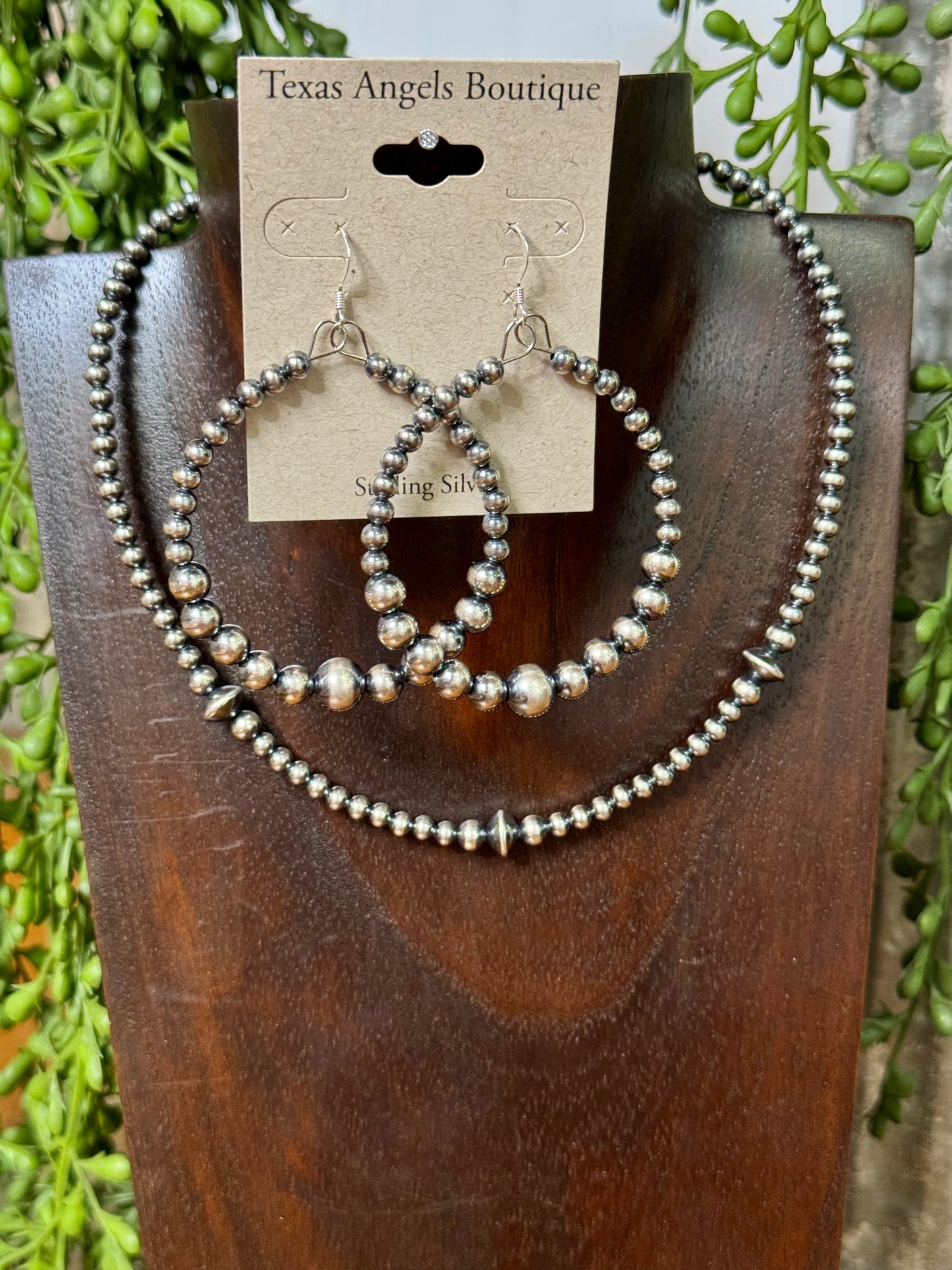 14"L Sterling Silver Navajo Pearl Necklace