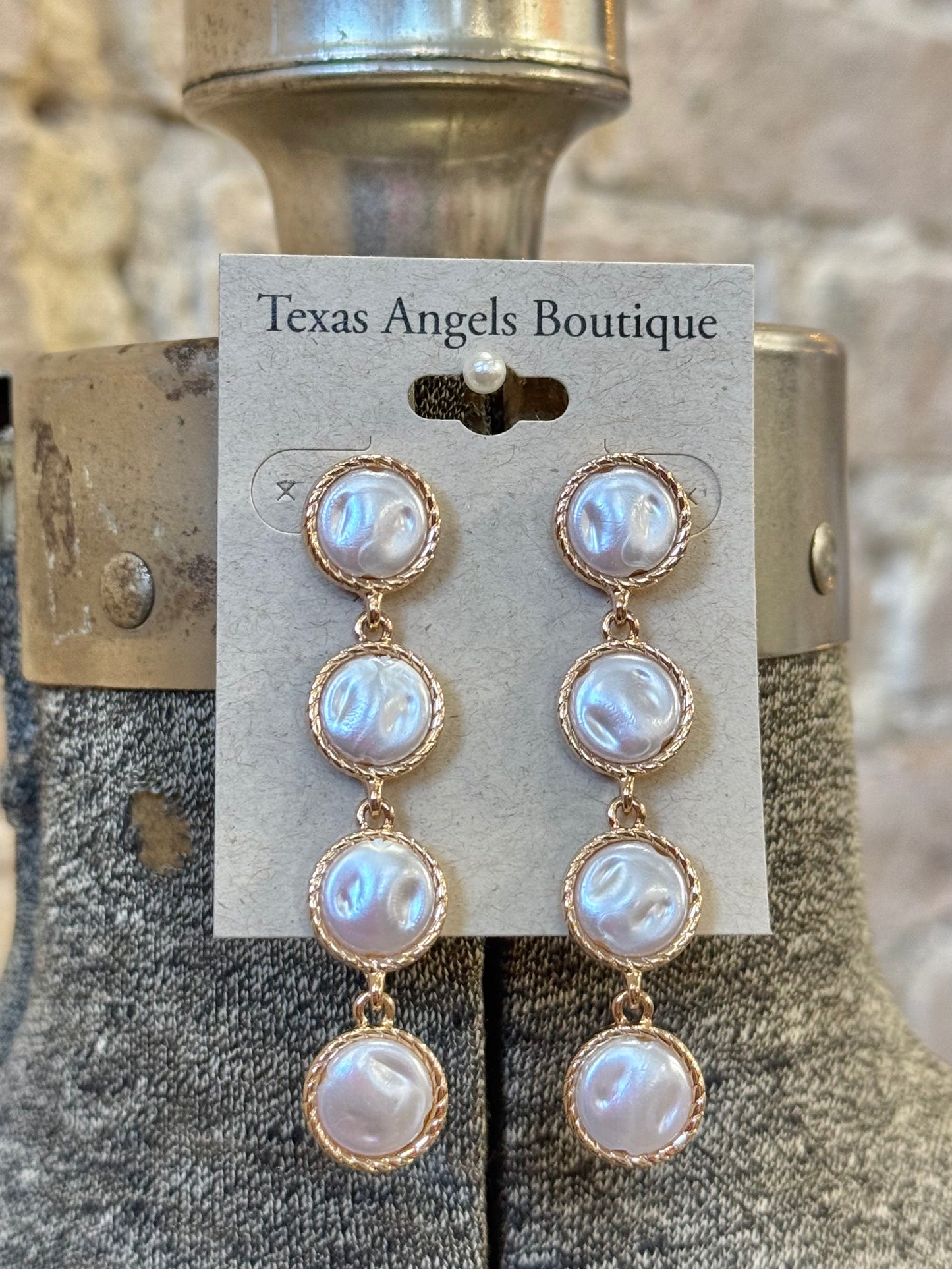 Gold Pearl Earrings