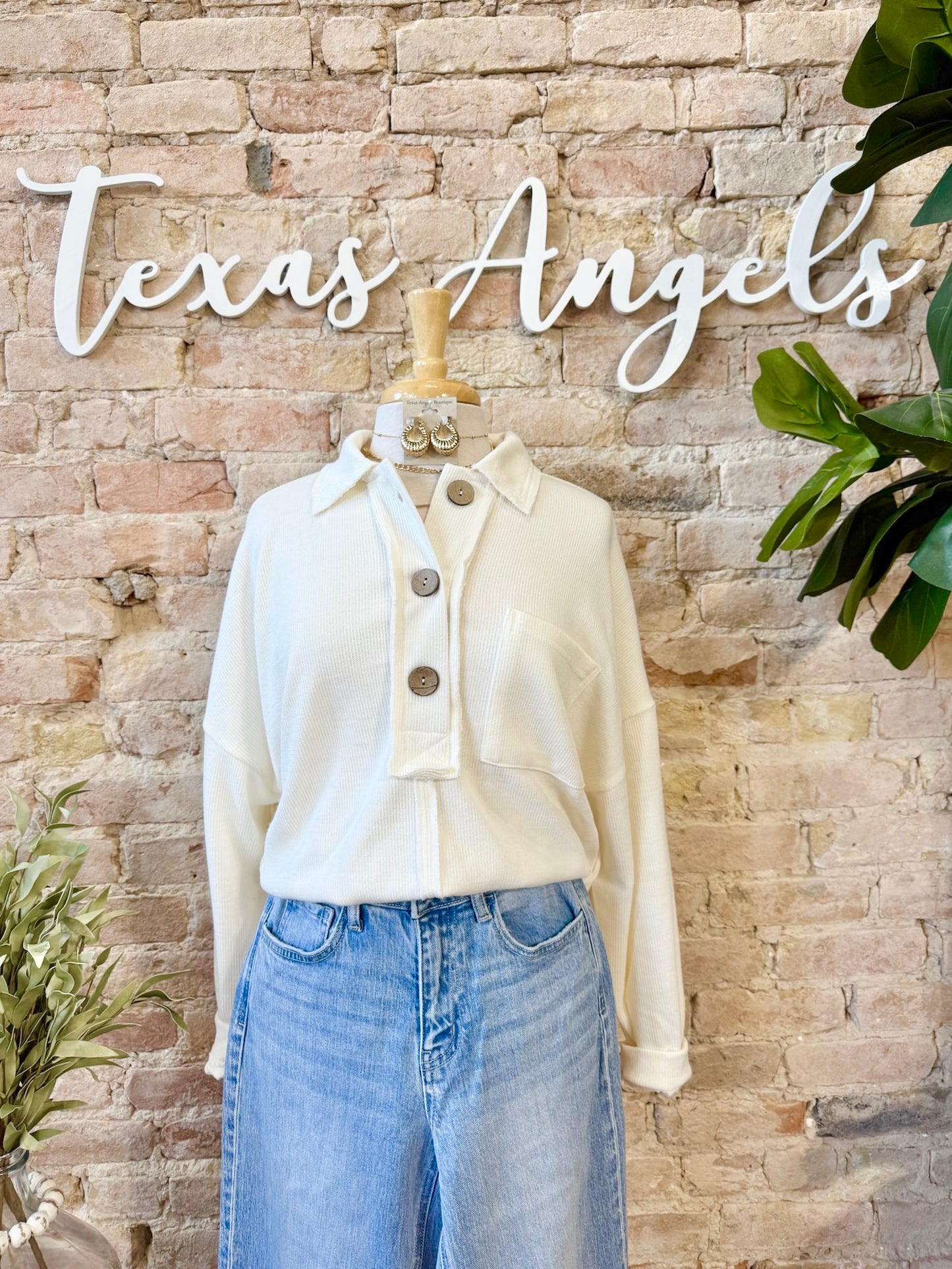 She'll Come Around Off White Collared Top