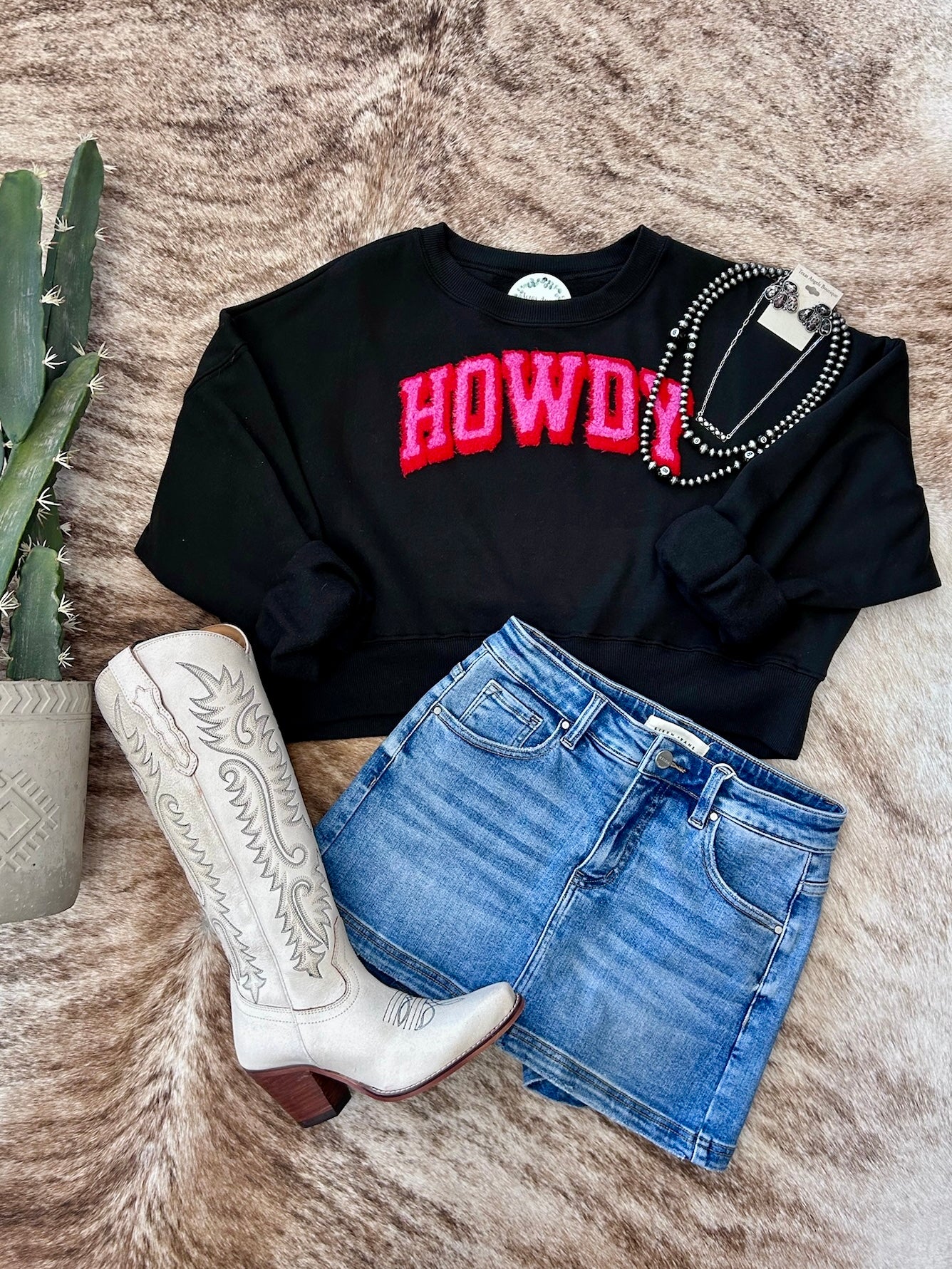 Howdy Black Cropped Sweatshirt