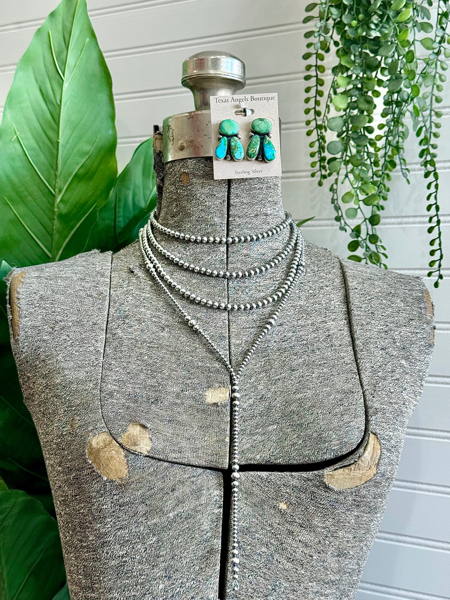 22" Graduated Sterling Silver Navajo Pearl Lariat Necklace