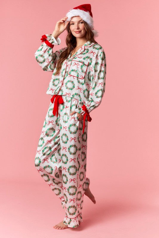 Coming Home For Christmas Wreath Satin PJ Set