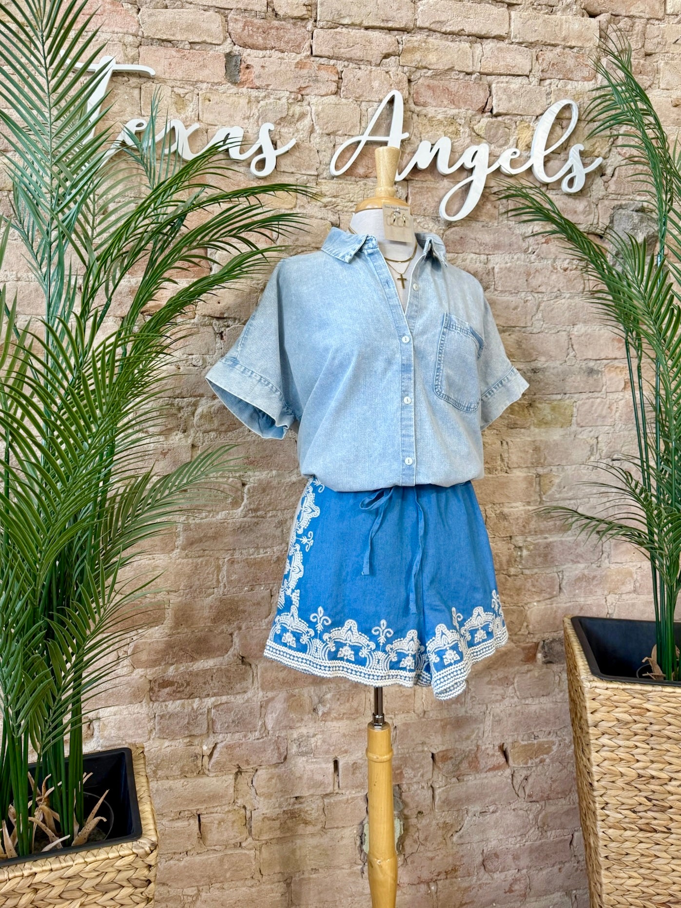Coastin’ Dark Chambray Embroidered Shorts