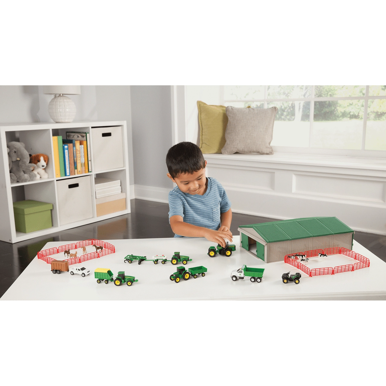 John Deere 70 Piece Farm Toy Set