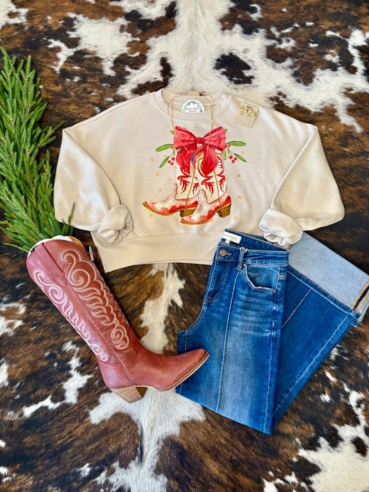 50% Off - Santa's Christmas Farm Cream Cropped Sweatshirt