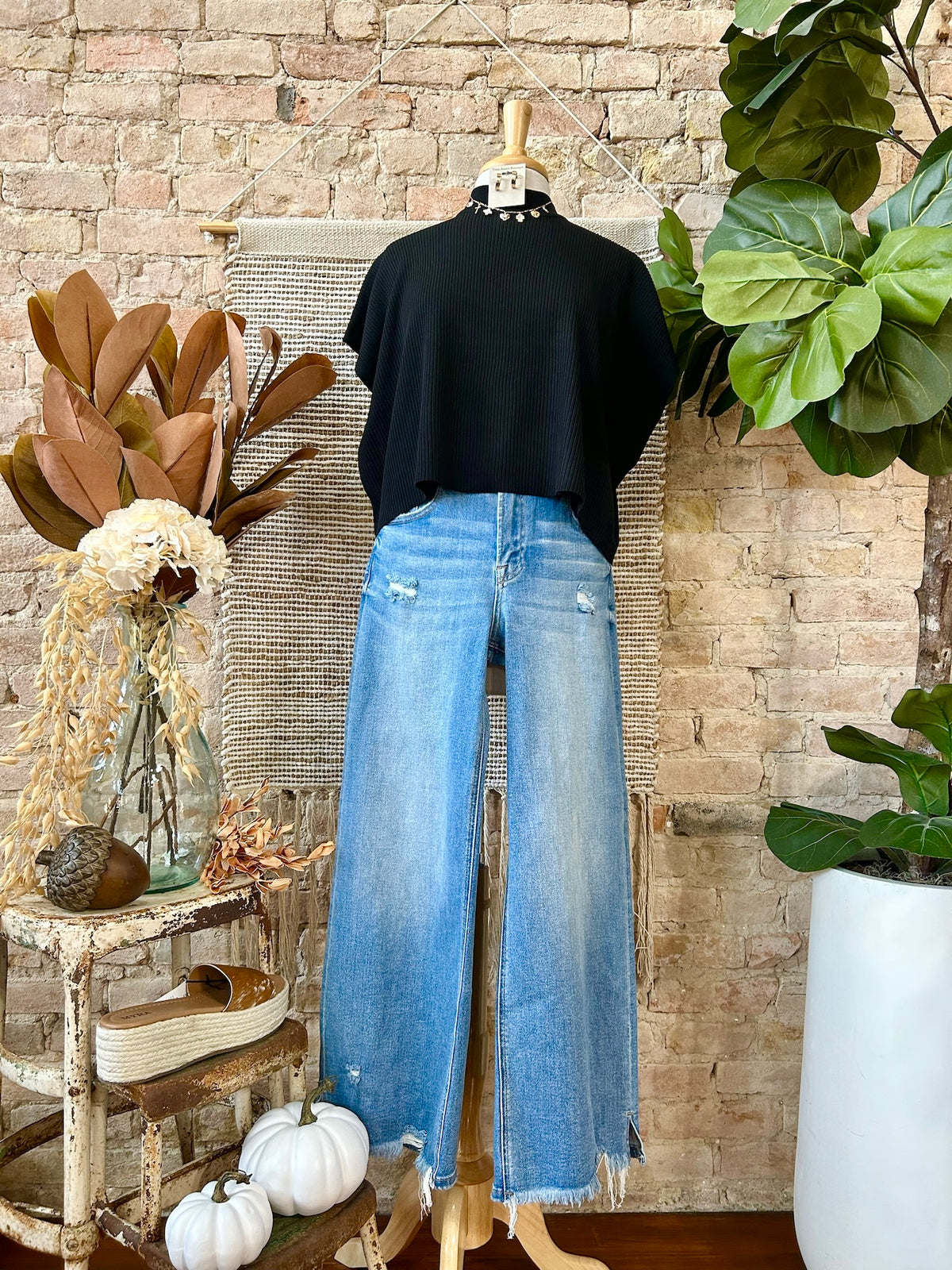 RESTOCK She's From Texas Black Crop Top