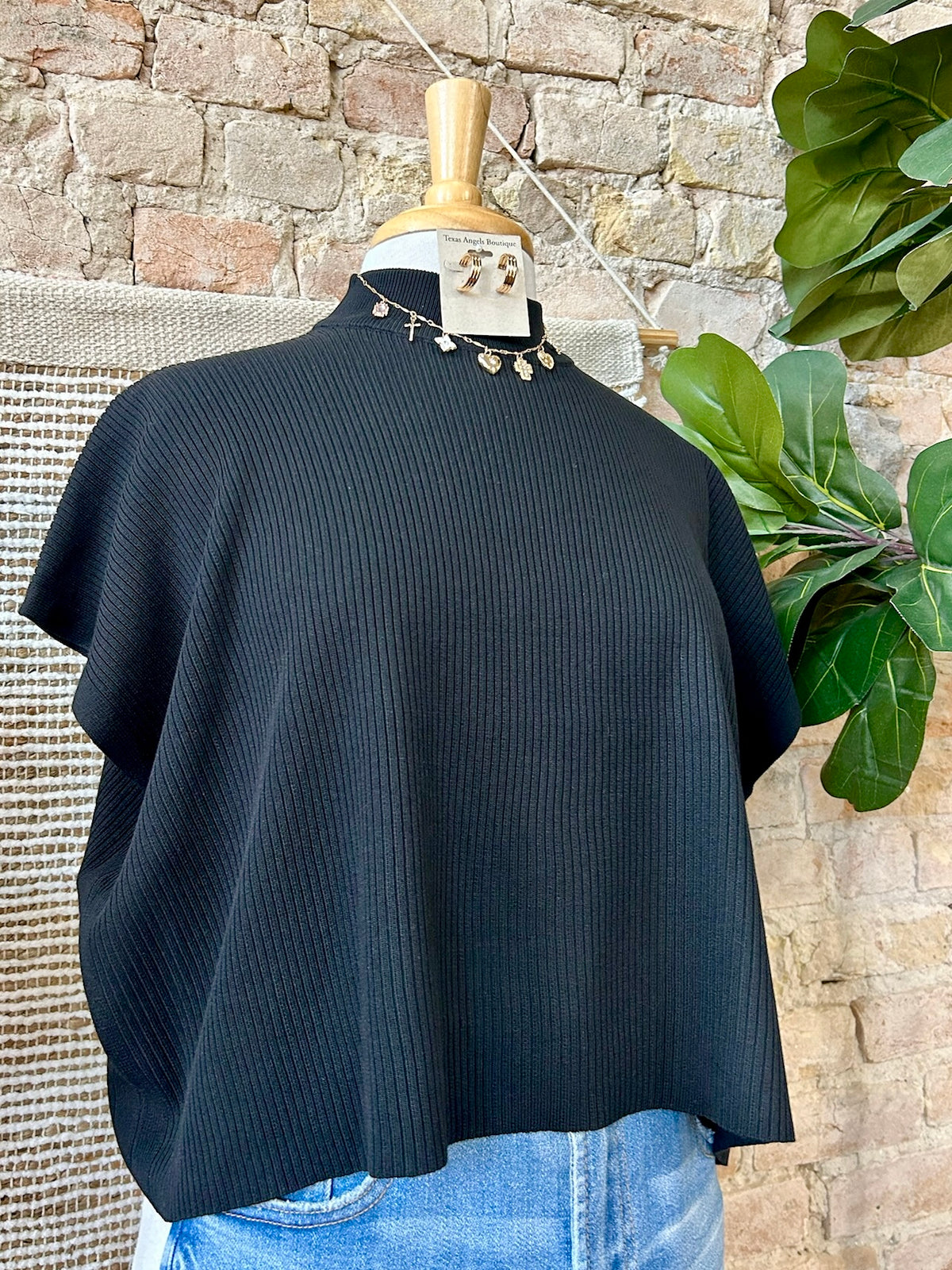 RESTOCK She's From Texas Black Crop Top