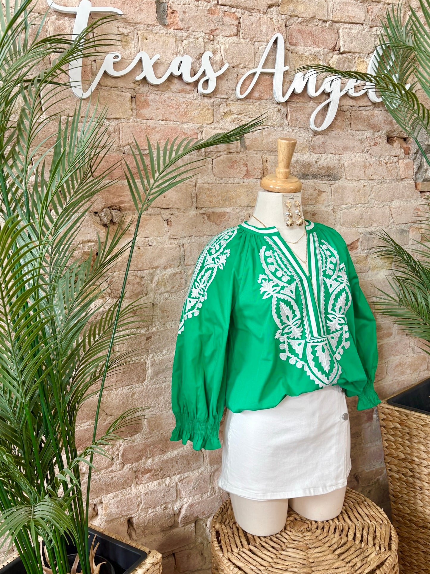 Getaway Kelly Green Embroidered Blouse