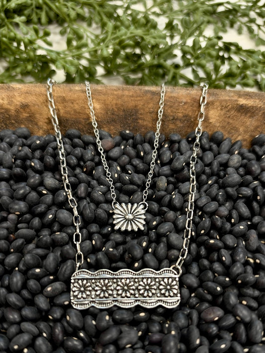 RESTOCK Silver Concho Layered Necklace