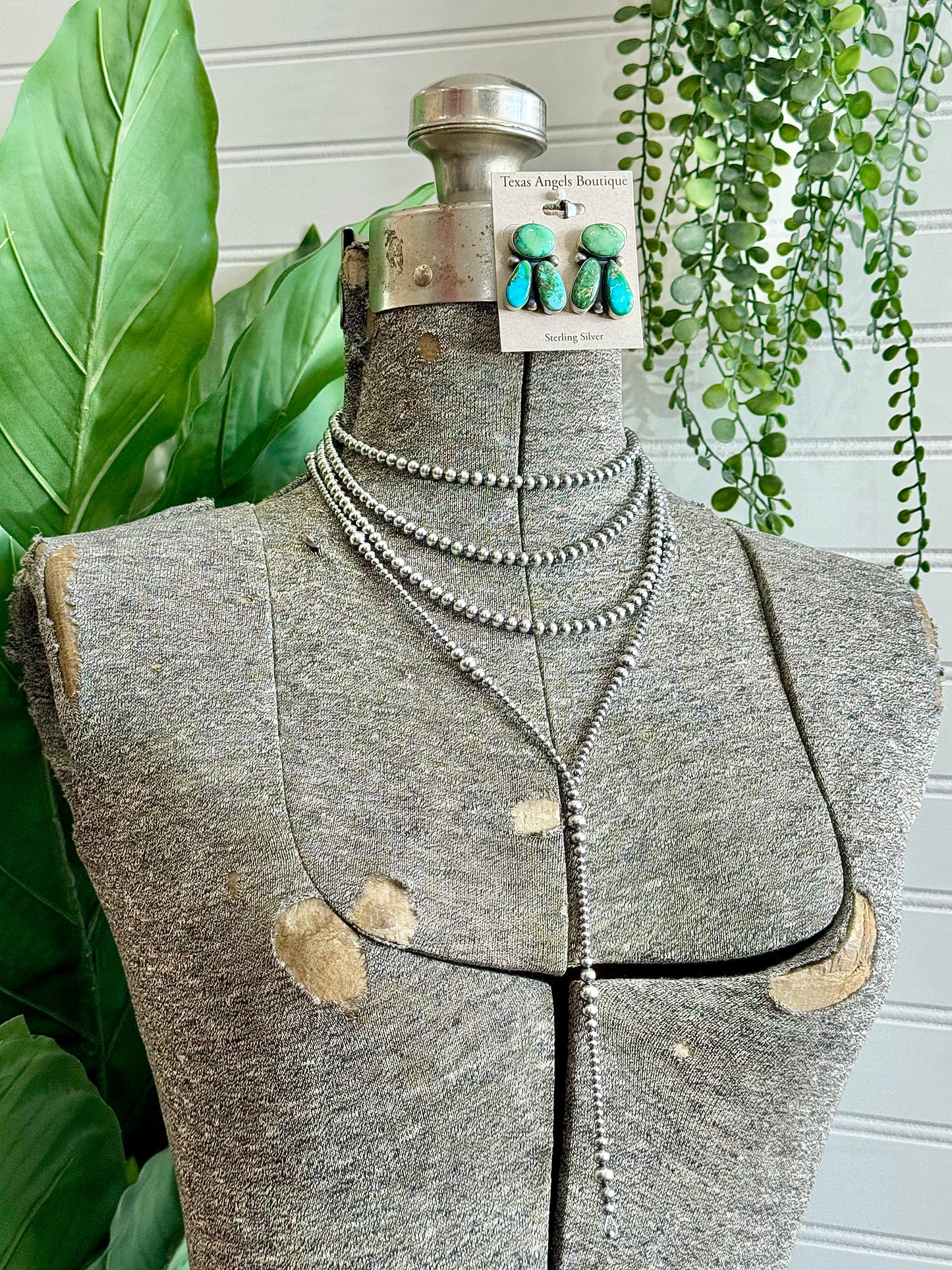 22" Graduated Sterling Silver Navajo Pearl Lariat Necklace