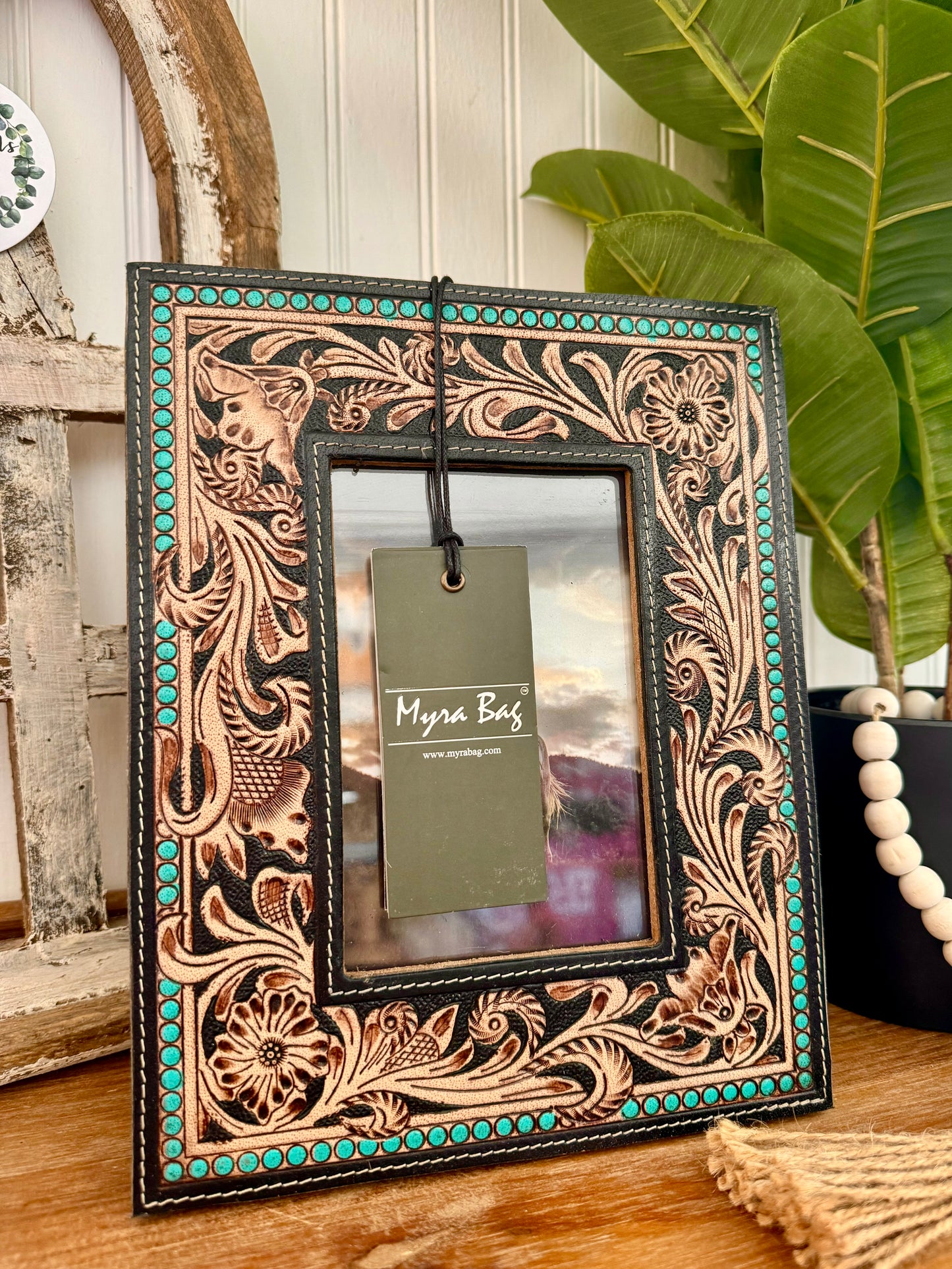 RESTOCK MYRA Tooled Leather Picture Frame