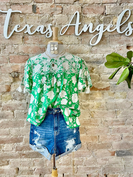 Great Minds Think Alike Green Embroidered Savanna Jane Blouse