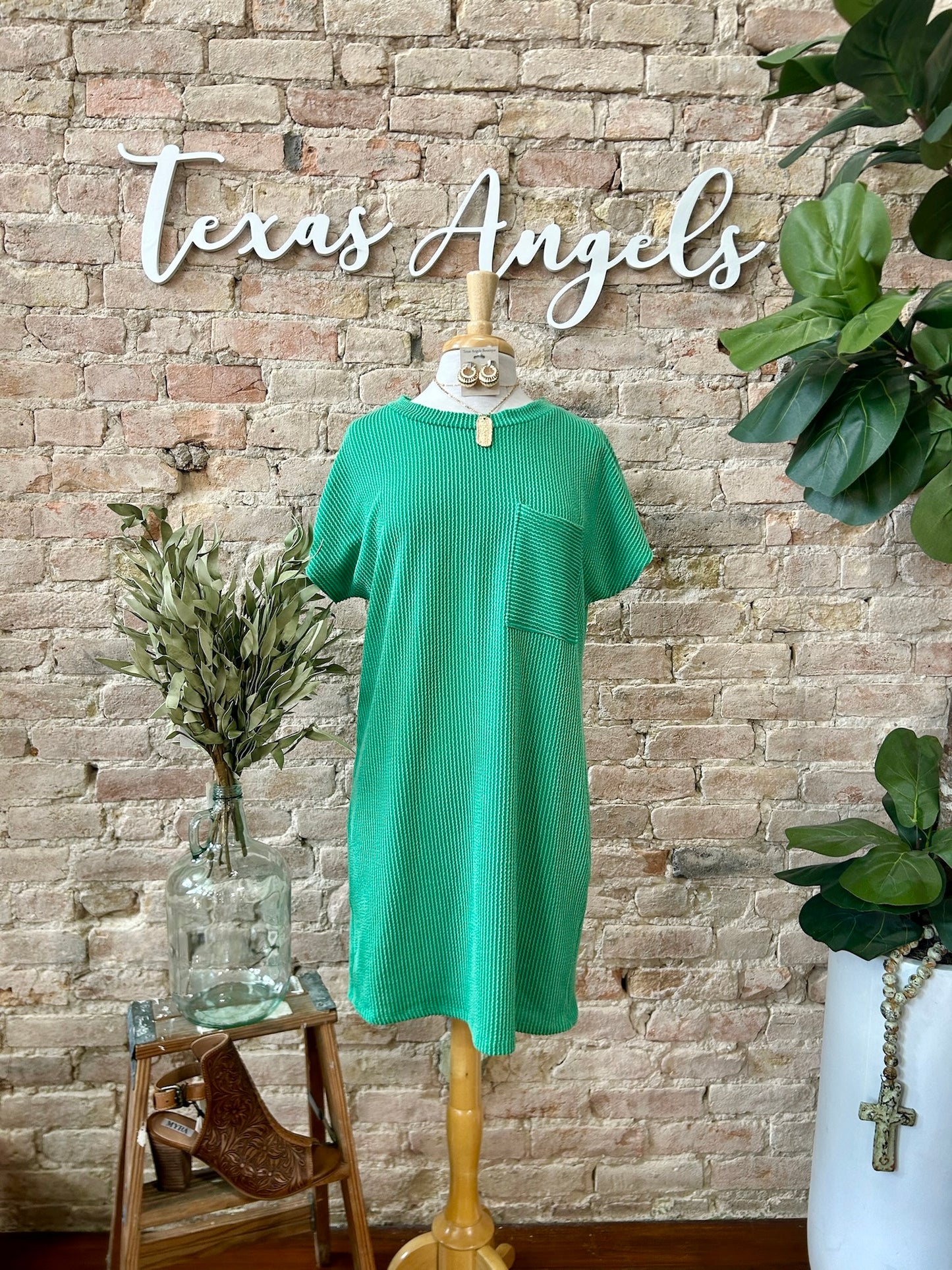 Date Night Kelly Green Dress