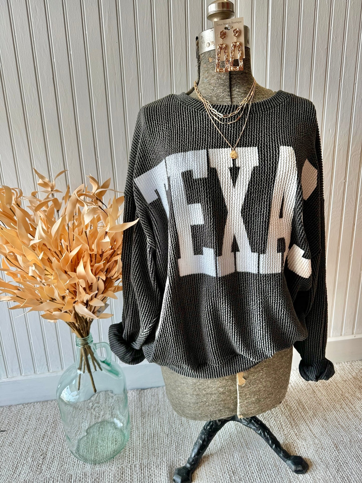 RESTOCK Black Texas Pullover