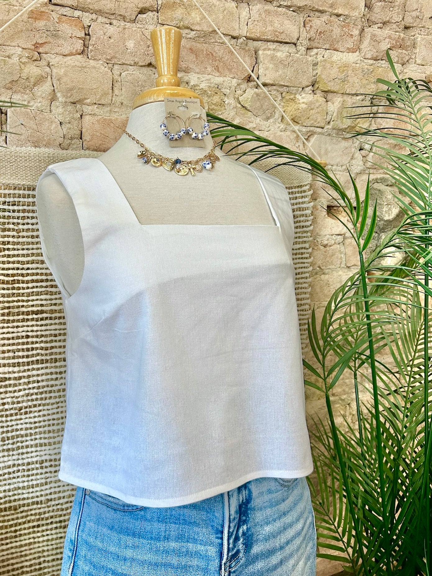 Wake & Lake White Linen Tank