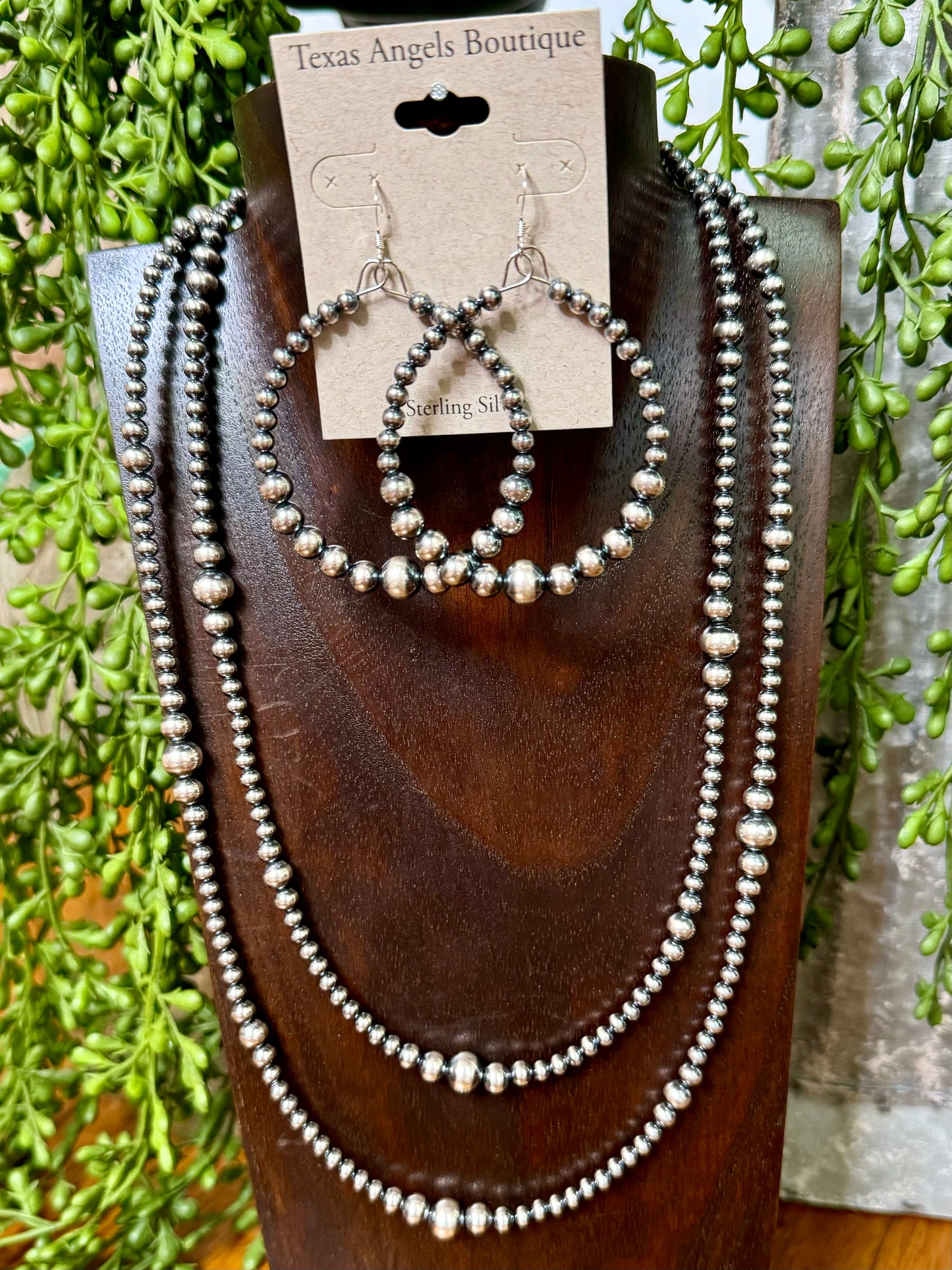 18"L Sterling Silver Navajo Pearl Necklace