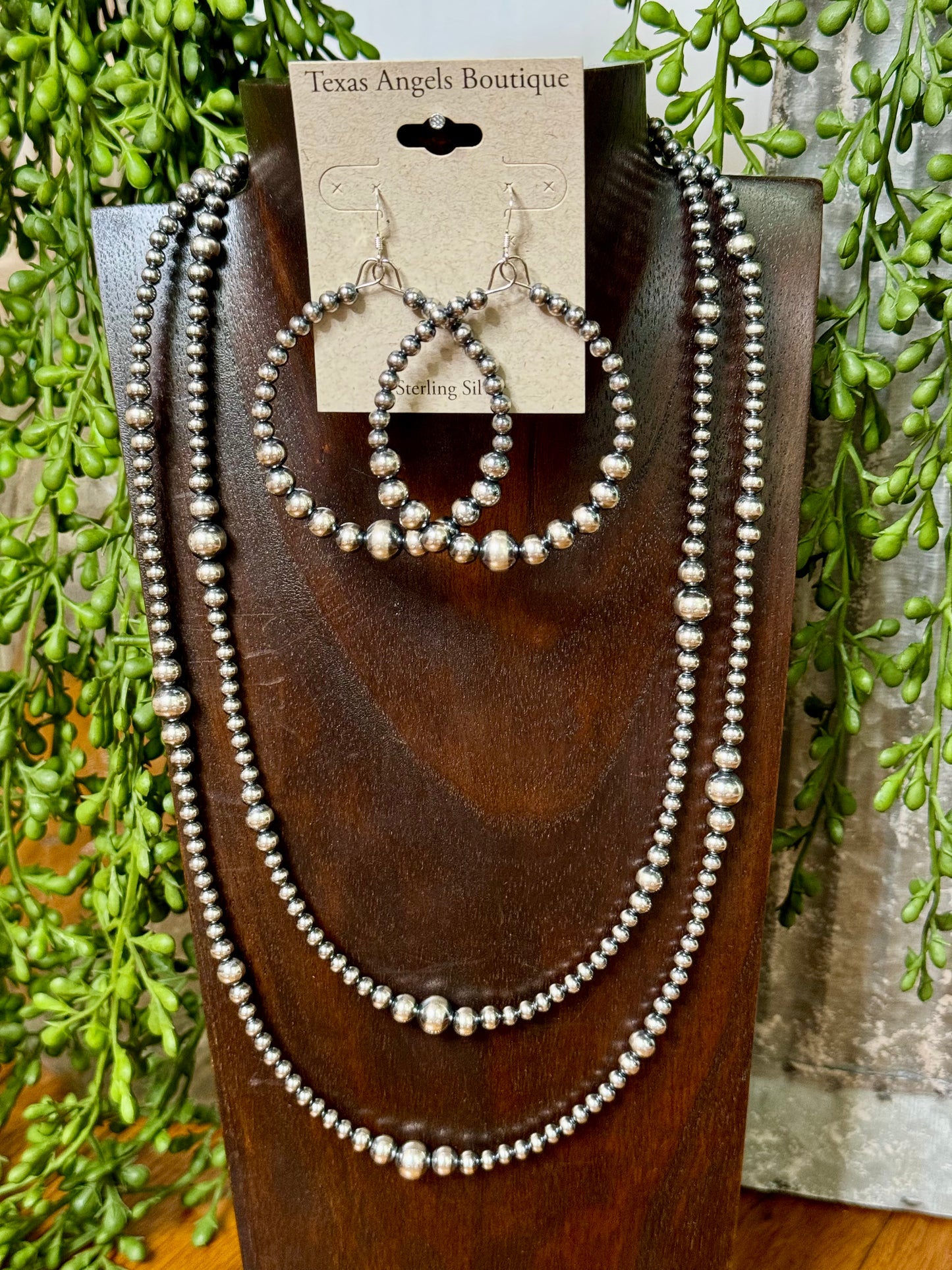 18"L Sterling Silver Navajo Pearl Necklace