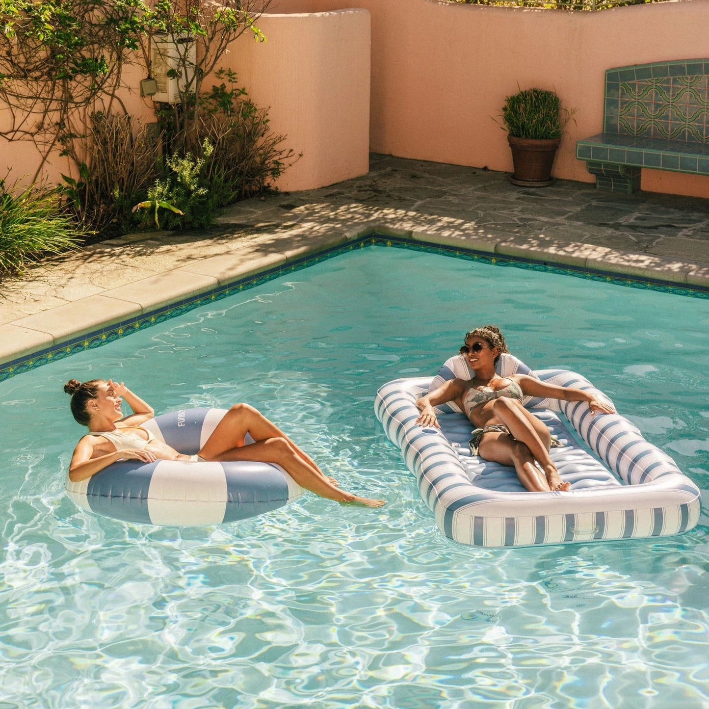 Striped Seashell Tanning Pool Lounger
